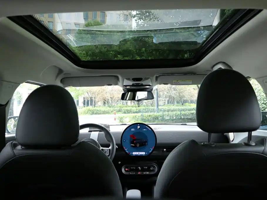 Фото 30 - MINI Aceman