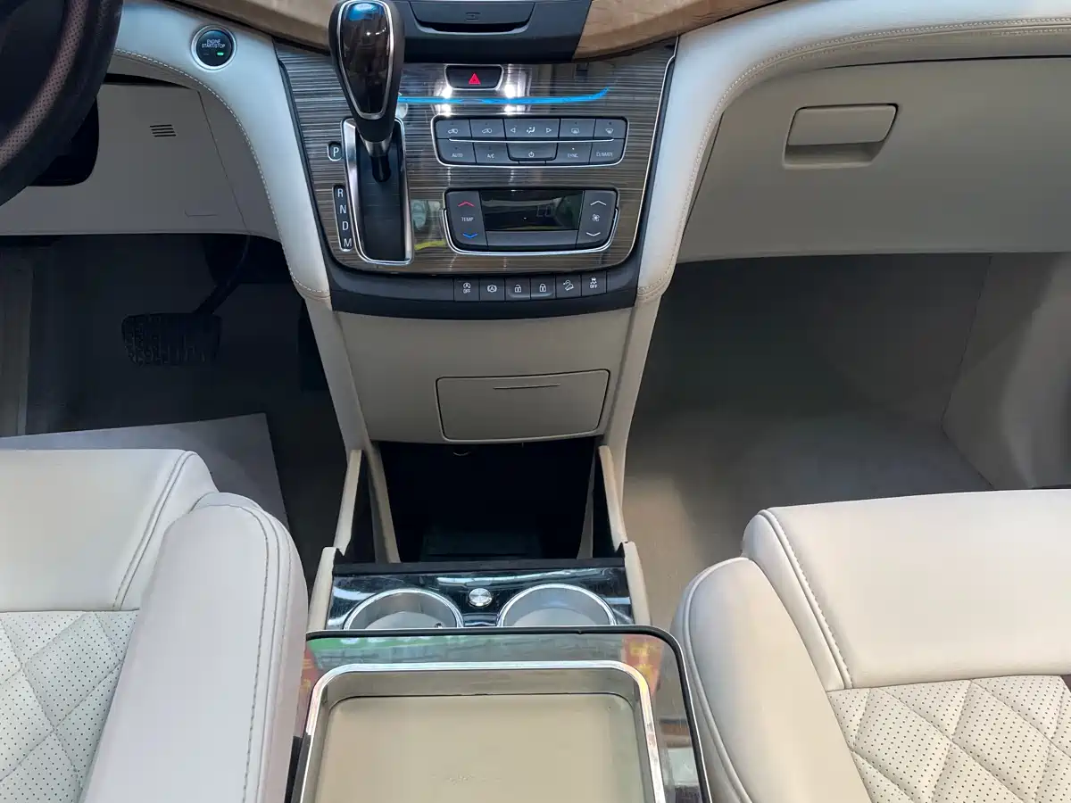 Buick GL8 2018 ES 28T Comfort Type China VI фото 14