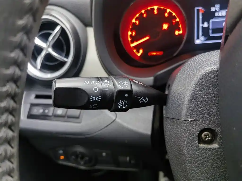 BYD Song 2016 1.5TI Manual Luxury фото 21