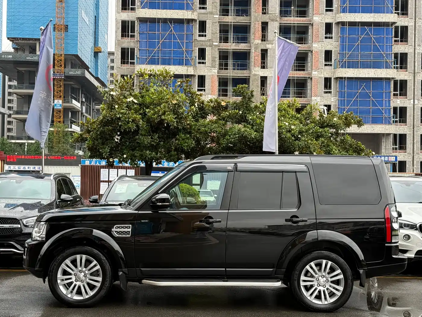 Land Rover Discovery 2015 3.0 SDV6 HSE Diesel фото 3