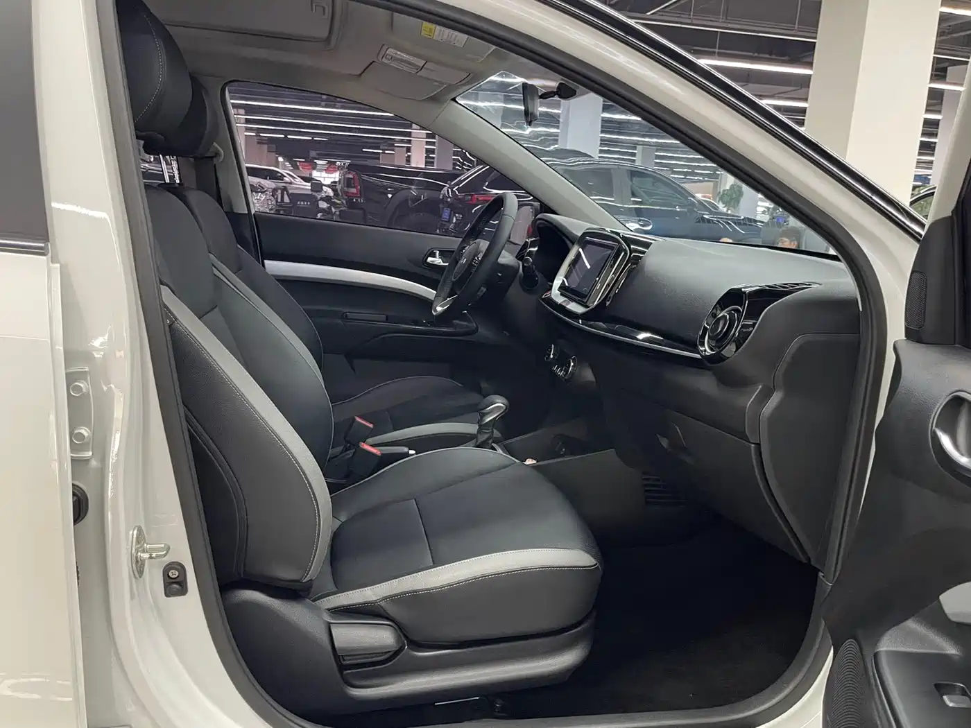 Kia KX1 2021 1.4L CVT Sunroof Version фото 13