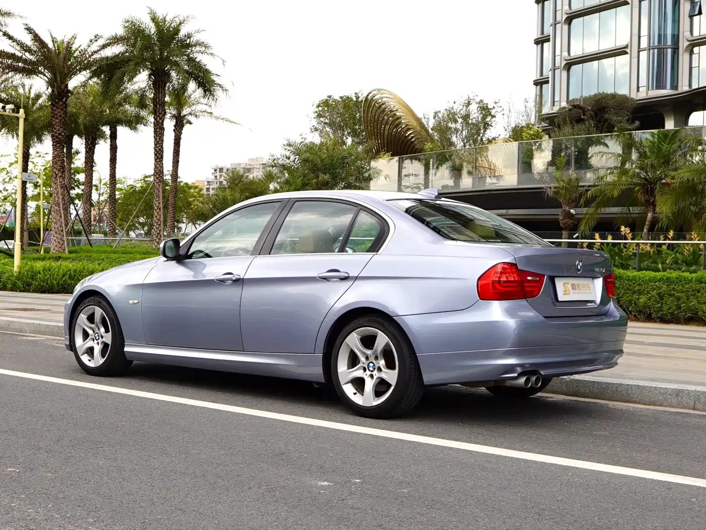 BMW 3 Series (Import) 2010 325i Luxury фото 11