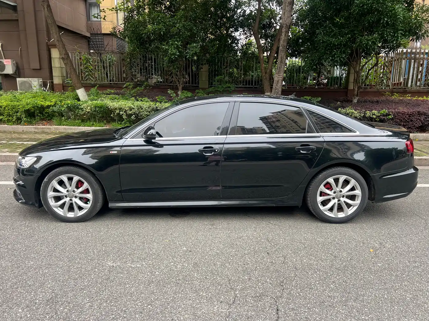 Audi A6L 2018 30th Anniversary 35 TFSI Fashion фото 5