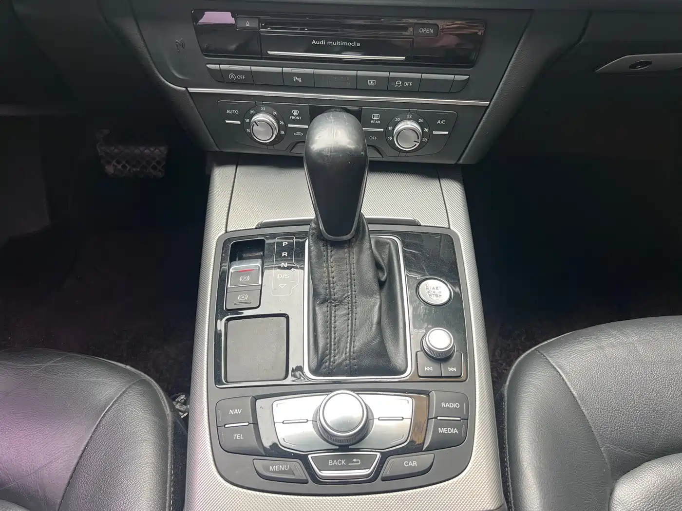 Audi A6L 2018 30th Anniversary 35 TFSI Fashion фото 26