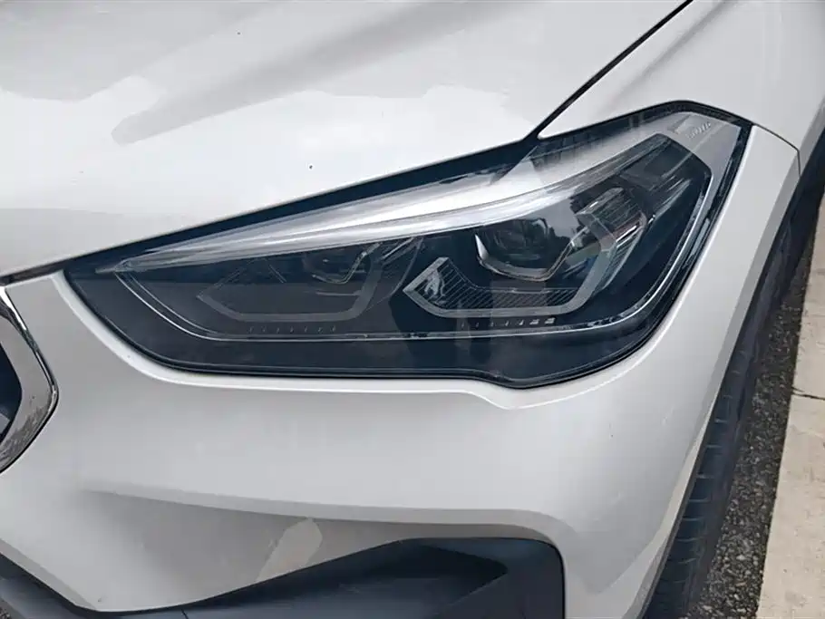 BMW X1 2022 sDrive25Li Leading фото 5