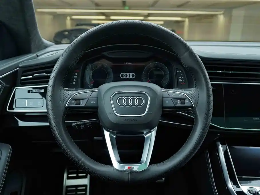 Audi Q8 2022 55 TFSI Exclusive Dynamic фото 18