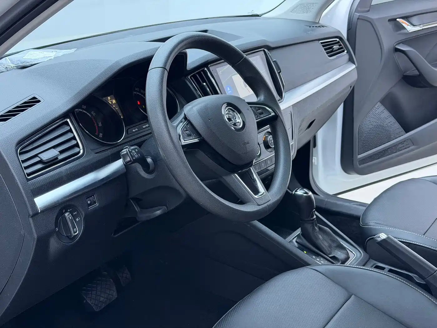 Škoda Kamiq 2023 1.5L Auto Comfort Edition фото 16