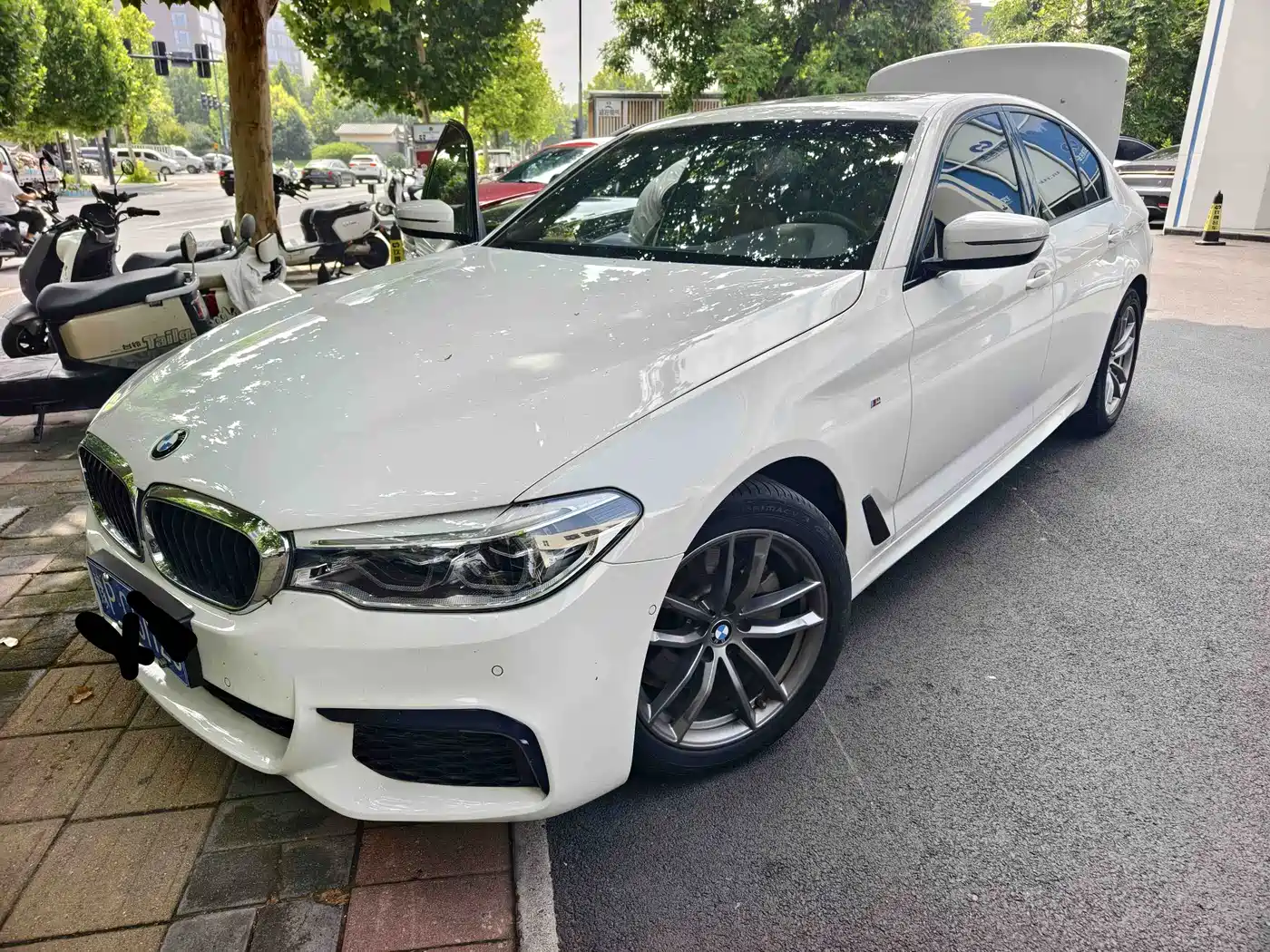 Фото 1 - BMW 5 Series (Import)