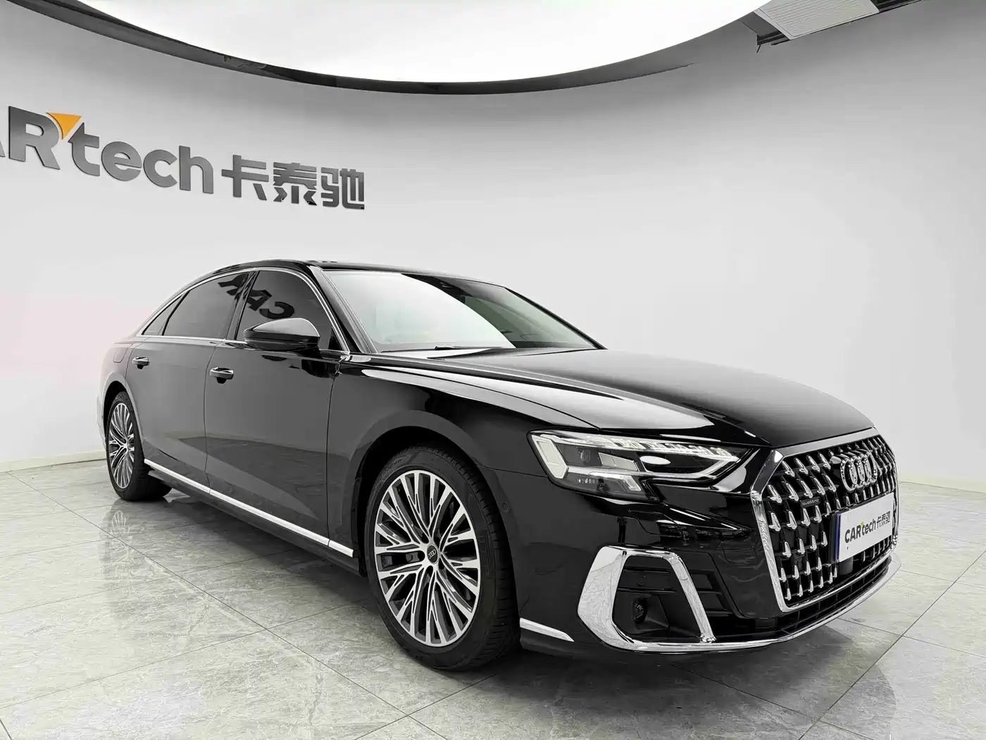 Audi A8 2023 A8L 50 TFSI quattro Exclusive фото 3