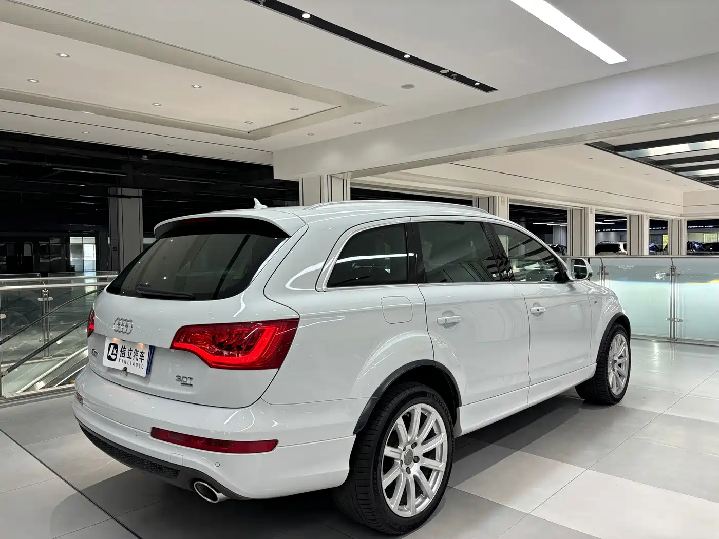 Фото 5 - Audi Q7