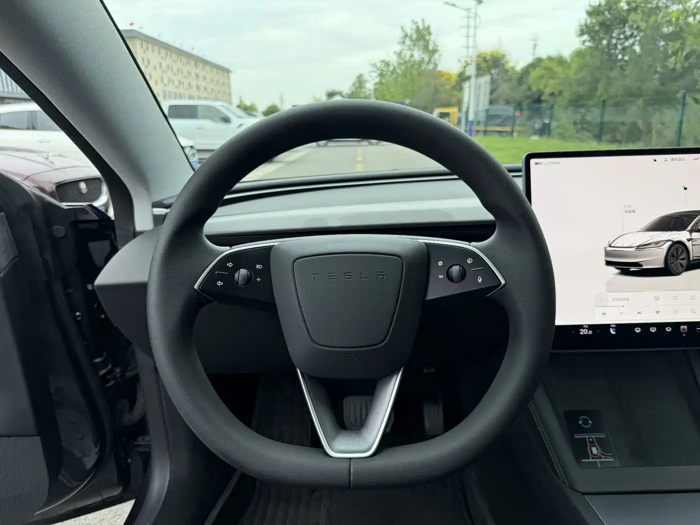 Фото 9 - Tesla Model 3