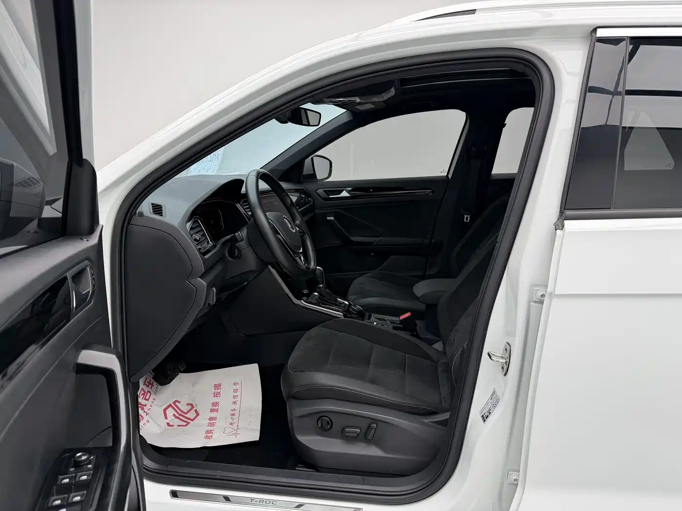 Volkswagen T-ROC 2021 280TSI DSG 4WD Luxury Connected фото 7