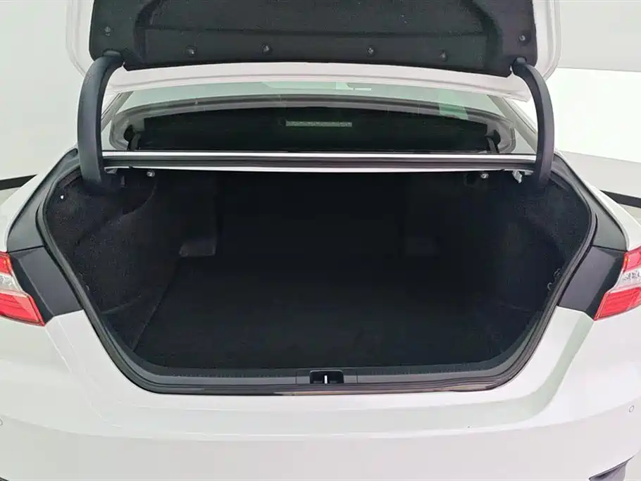 Toyota Camry 2019 Facelift 2.0G Luxury Edition фото 4