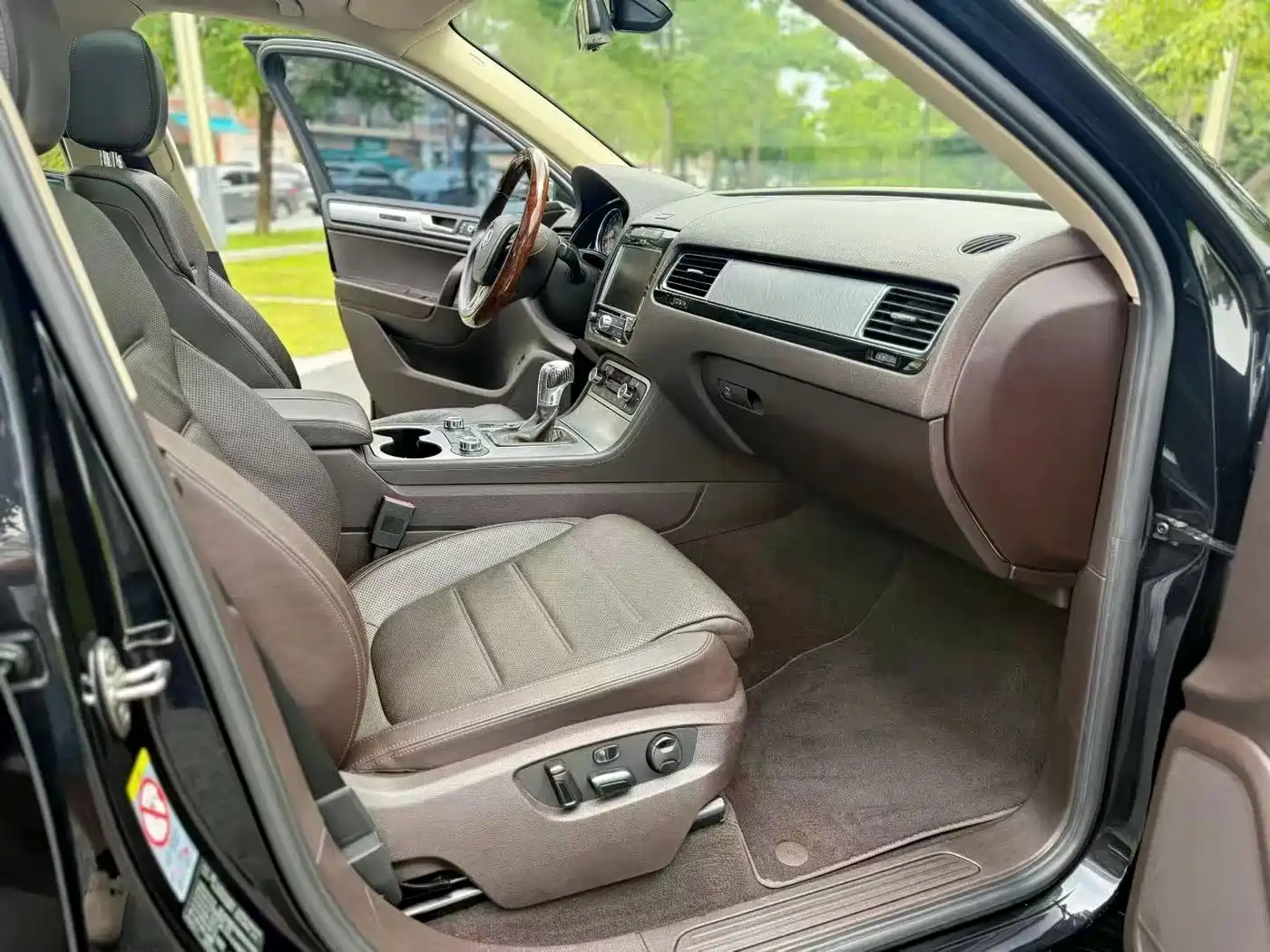 Volkswagen Touareg 2013 2013 3.0TSI Limited Luxury Edition