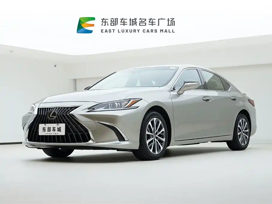 Lexus ES 2022 300h Excellence Edition