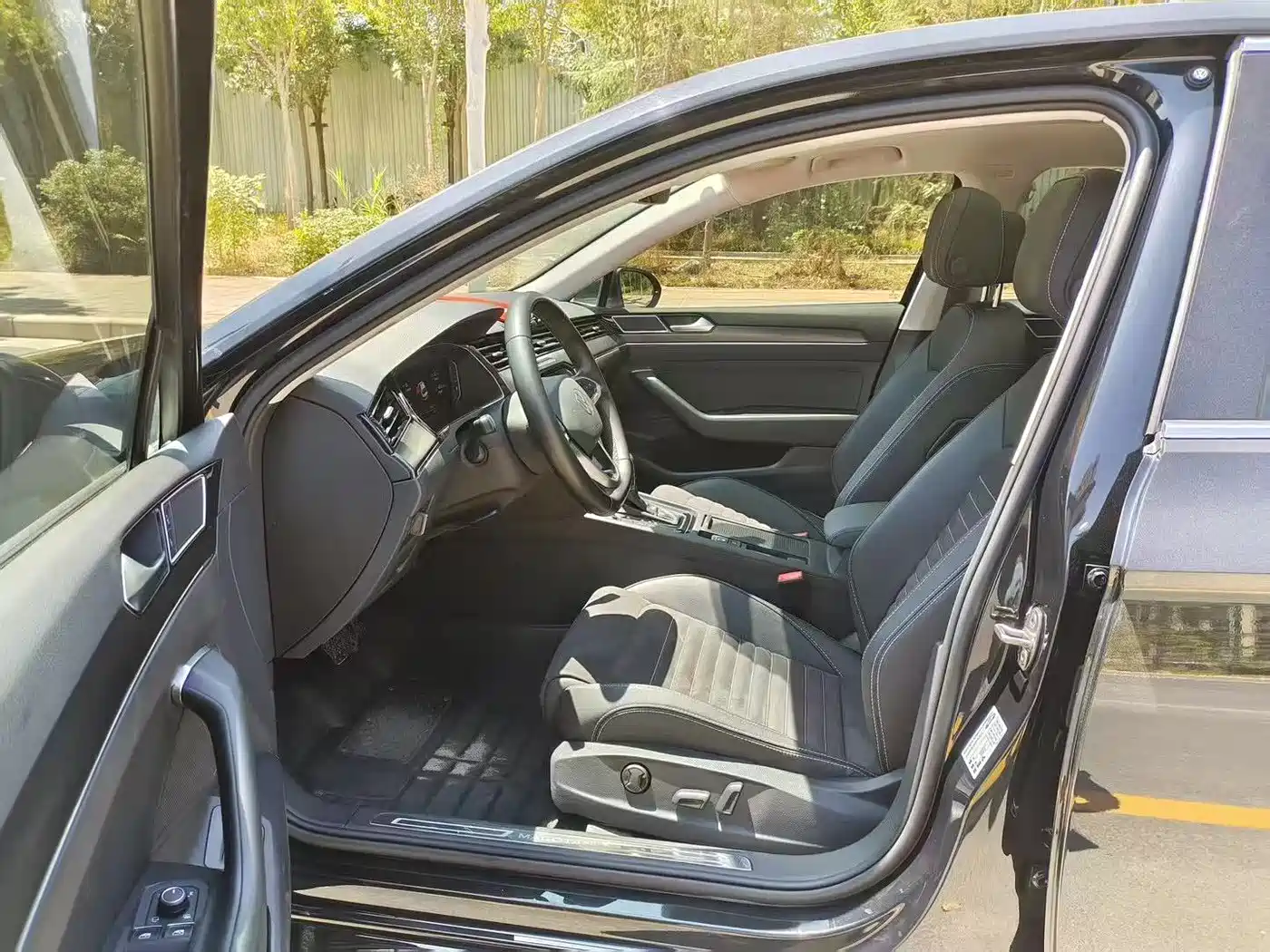 Volkswagen Magotan 2020 330TSI DSG Leading фото 6