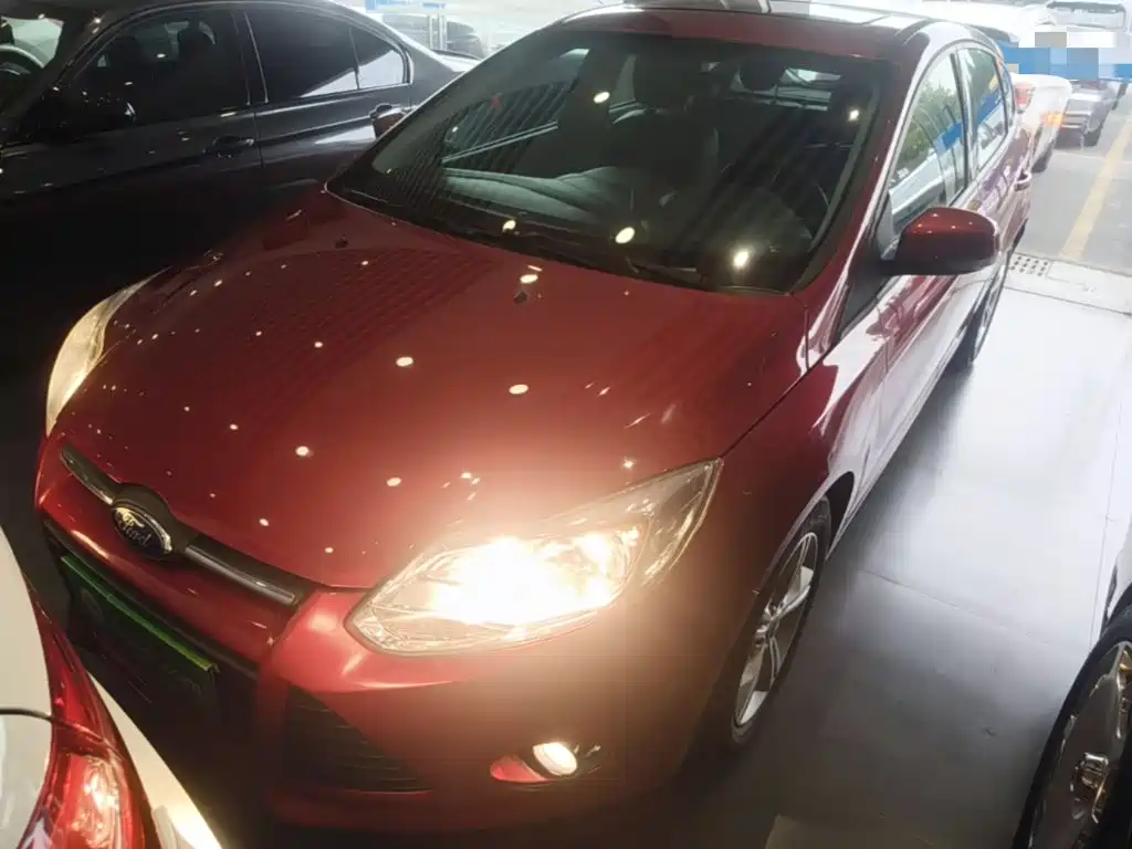Фото 3 - Ford Focus