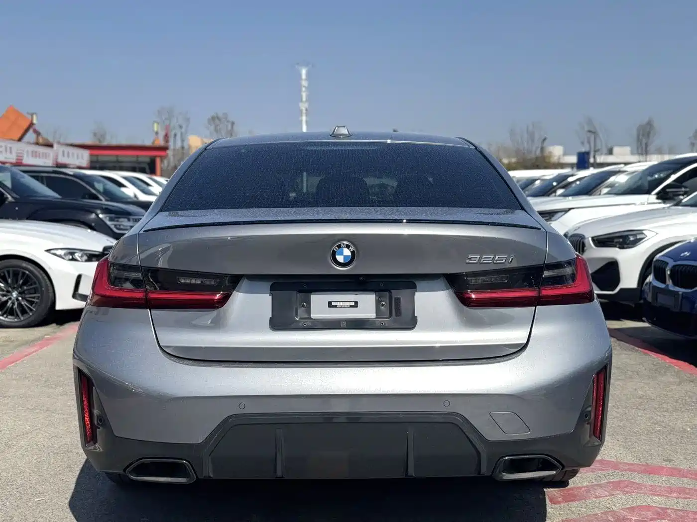 BMW 3 Series 2023 325Li M Sport Black Night Package фото 7