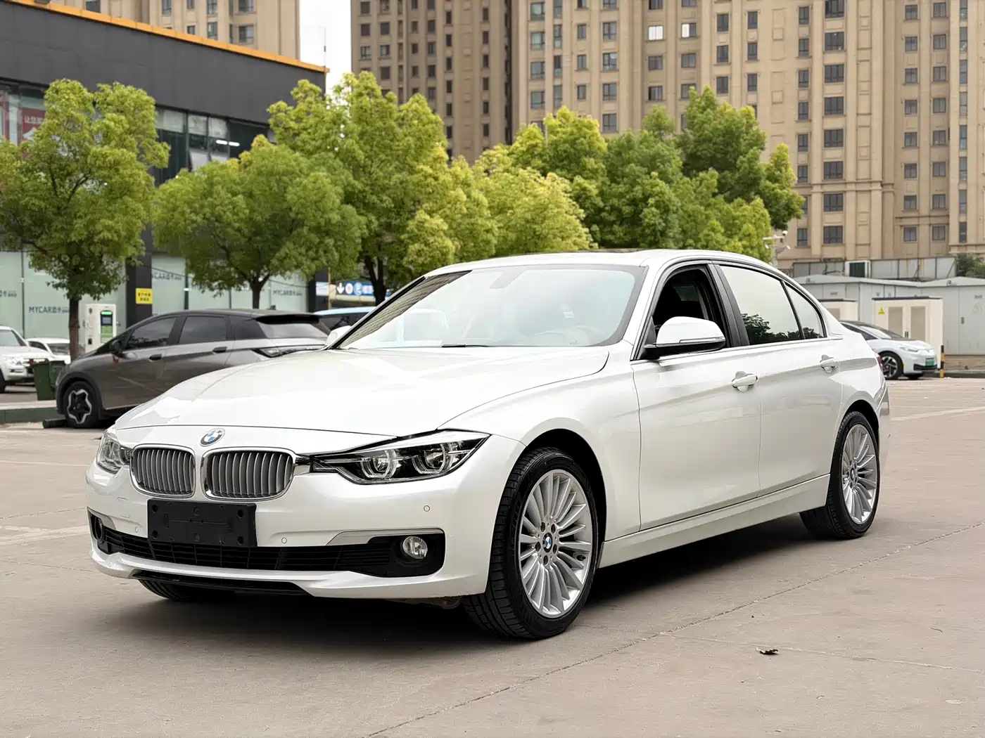BMW 3 Series 2018 320Li Fashion Style