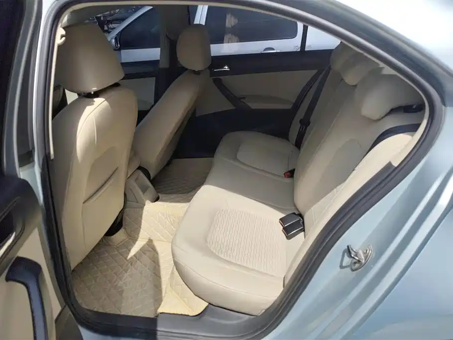 Škoda Rapid 2013 1.6L Automatic Smart Selection фото 11