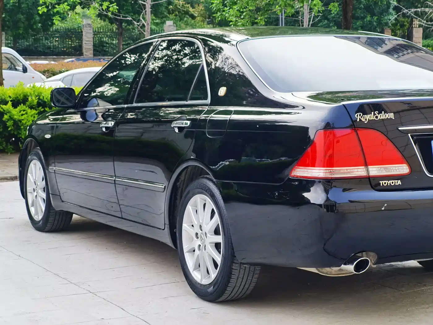 Toyota Crown 2011 2.5L Royal Leather Sunroof Special Edition фото 22