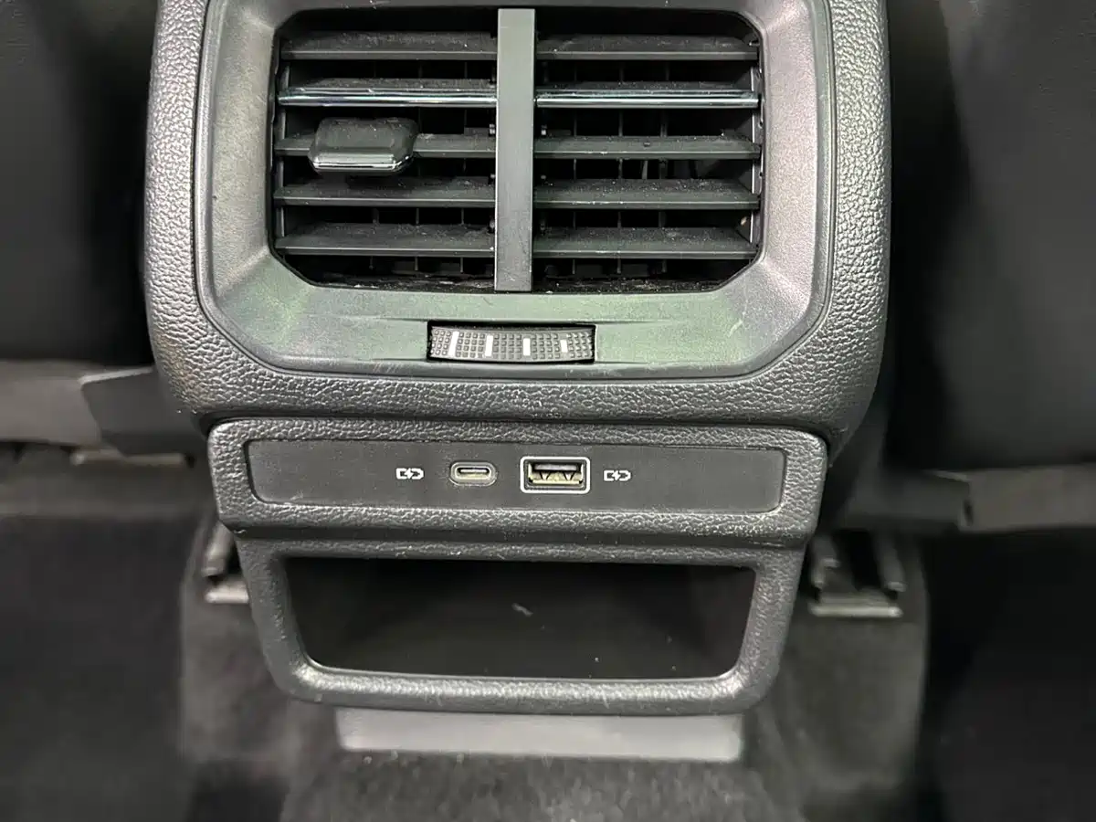 Volkswagen Tharu 2021 280TSI 2WD Luxury Plus фото 12