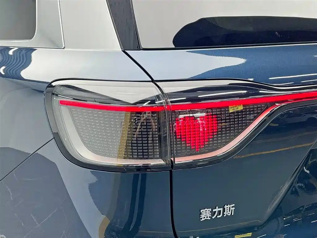 AITO Wenjie AITO M9 2025 Extended Range Ultra 52kWh 6-Seater фото 10