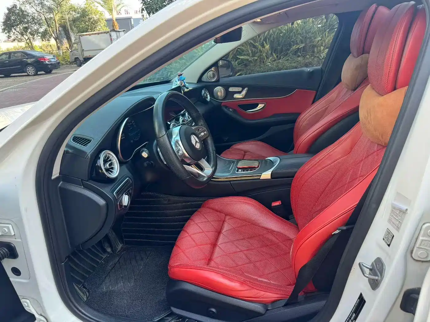 MERCEDES-BENZ CLASS C