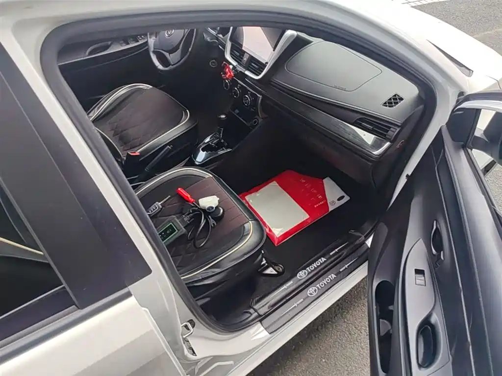 Toyota YARiS L Zhi Xuan 2017 1.5E CVT Speed Upgrade Edition фото 11