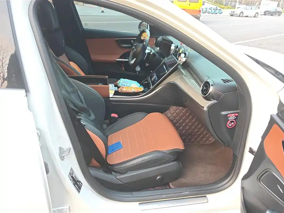 MERCEDES-BENZ C CLASS