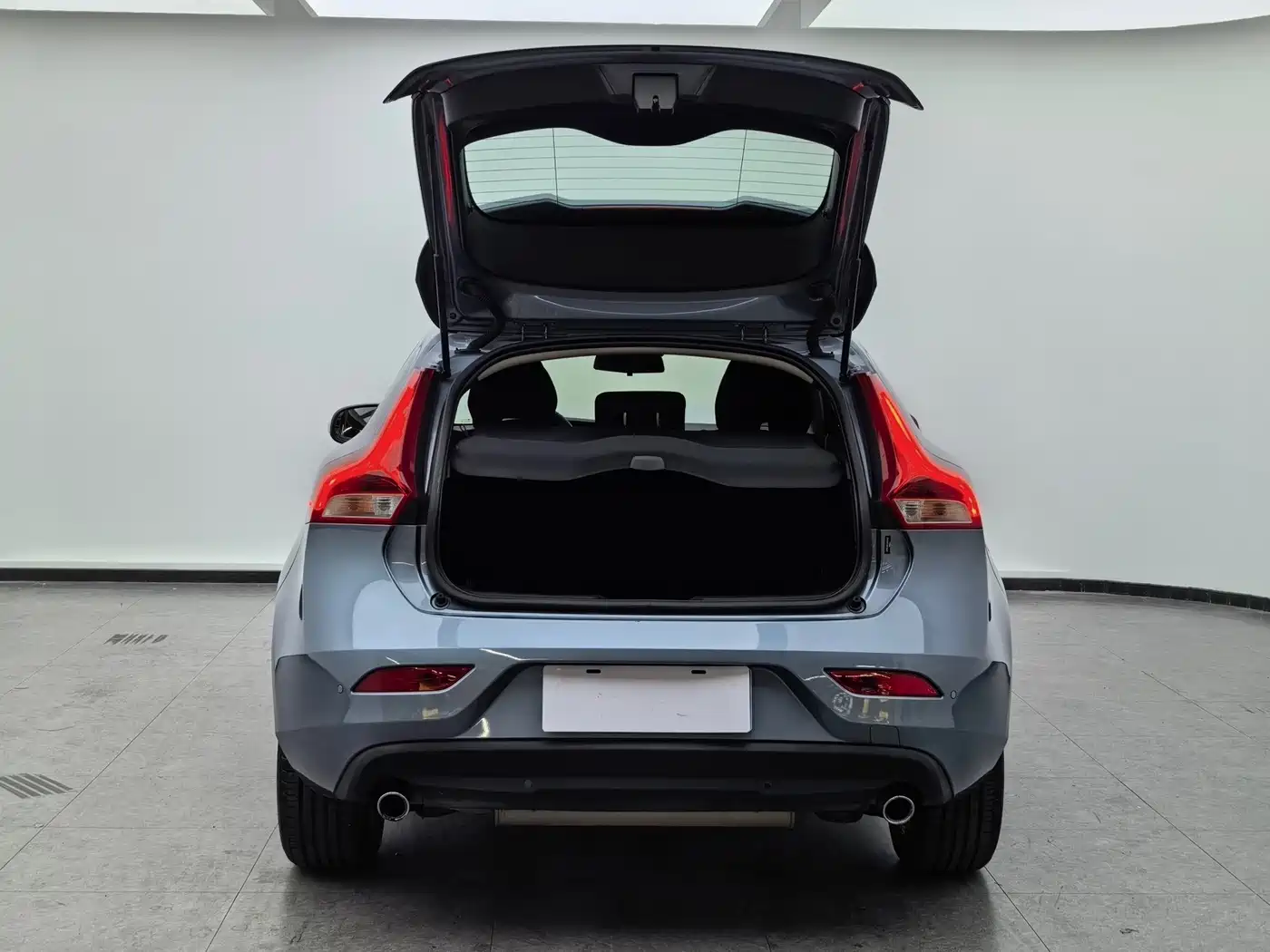 Volvo V40 2018 2017 T3 Momentum