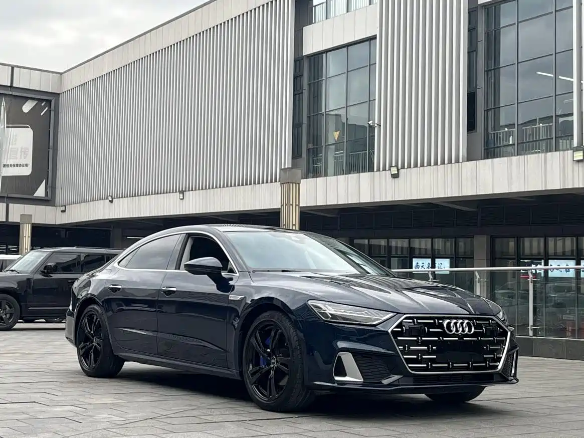 Audi A7L 2022 45 TFSI S-line Dream Builder Edition фото 3