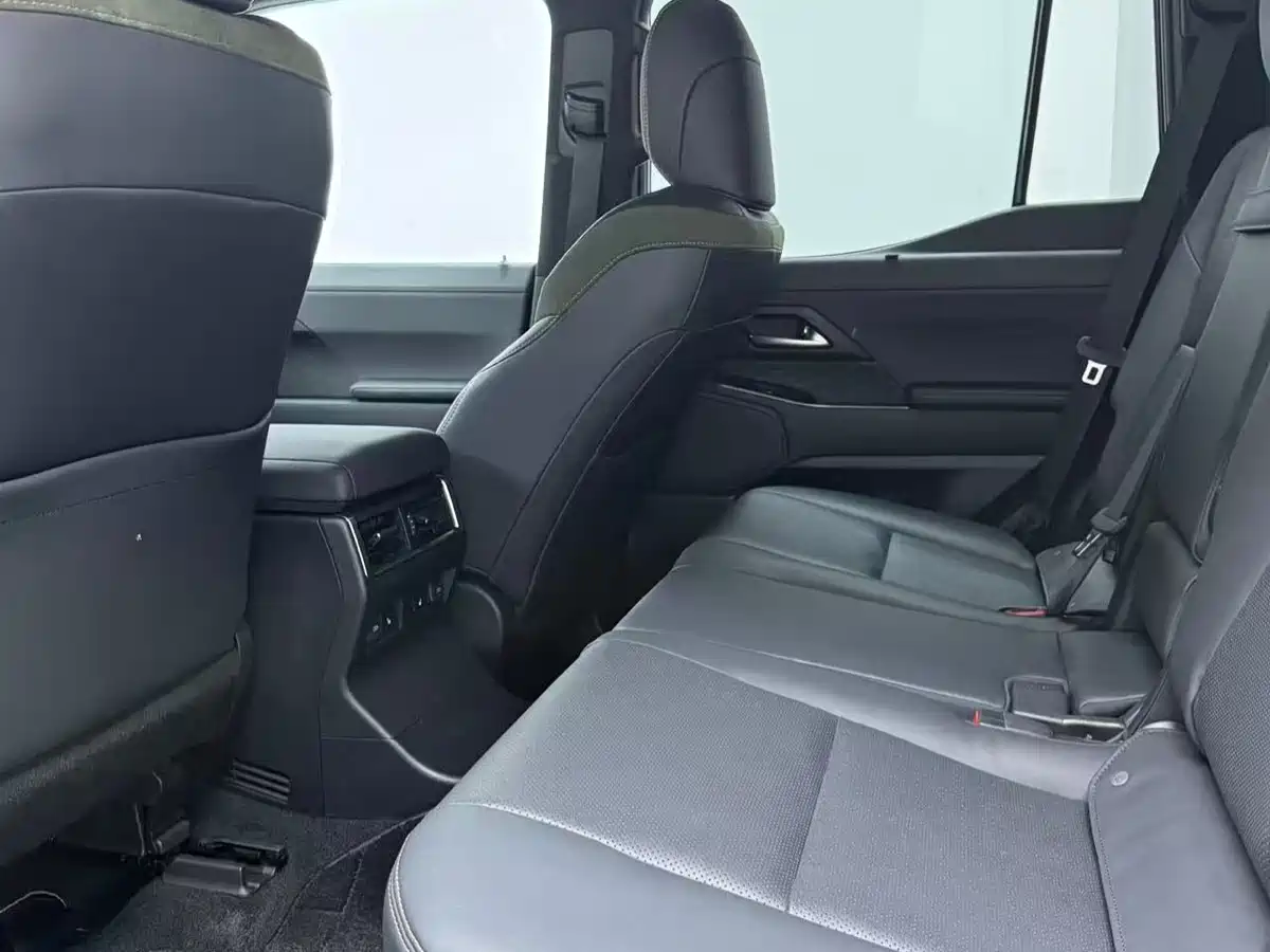 Lexus GX 2024 OVERTRAIL Summit Edition фото 5