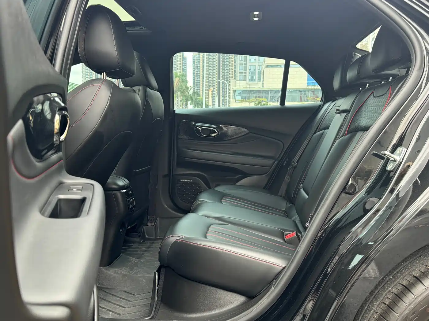 GAC Trumpchi Trumpchi Emkoo 2023 270T DCT J15 Edition фото 28