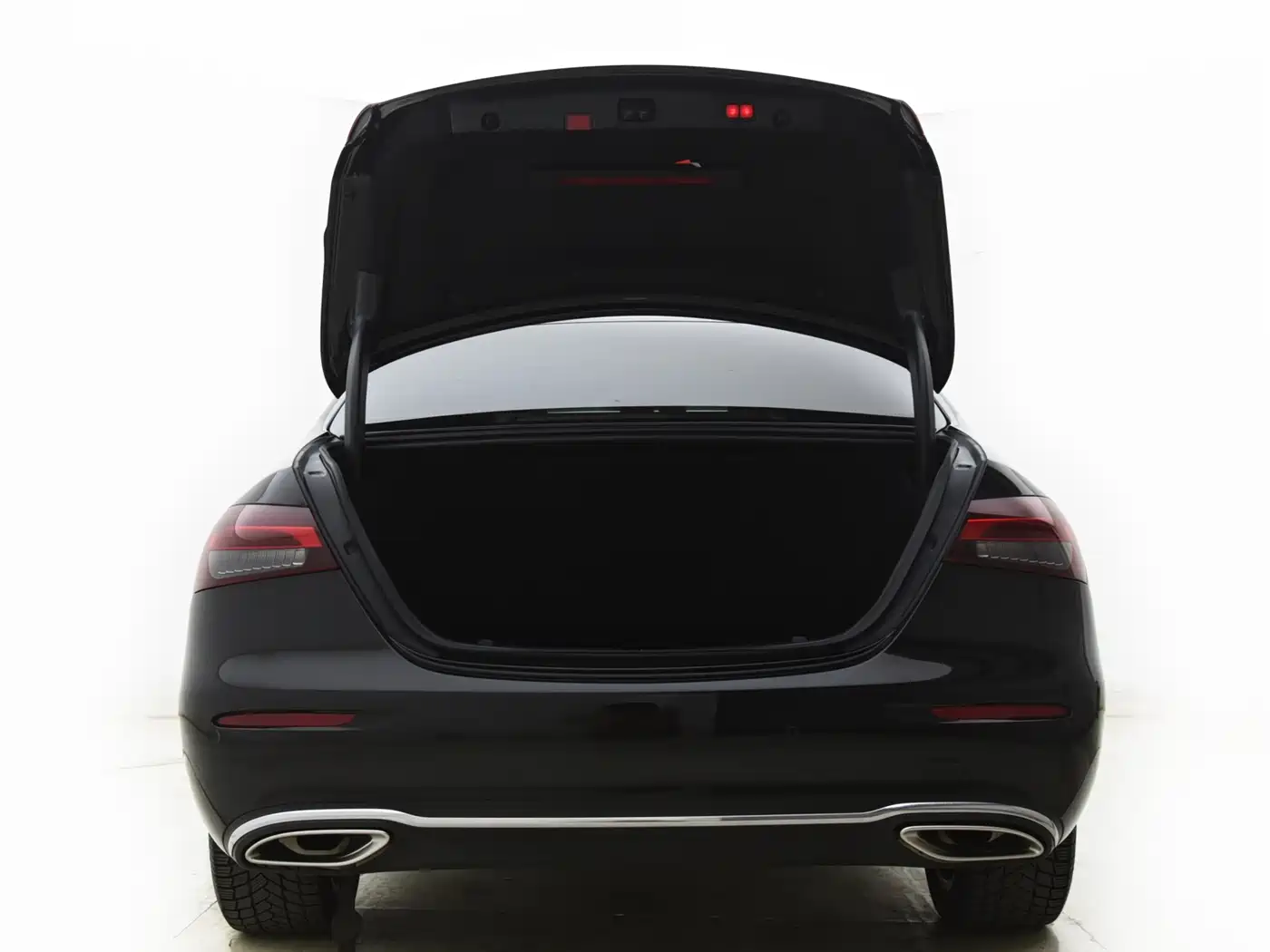 Mercedes-Benz E-Class 2022 E 300 L Fashion фото 15