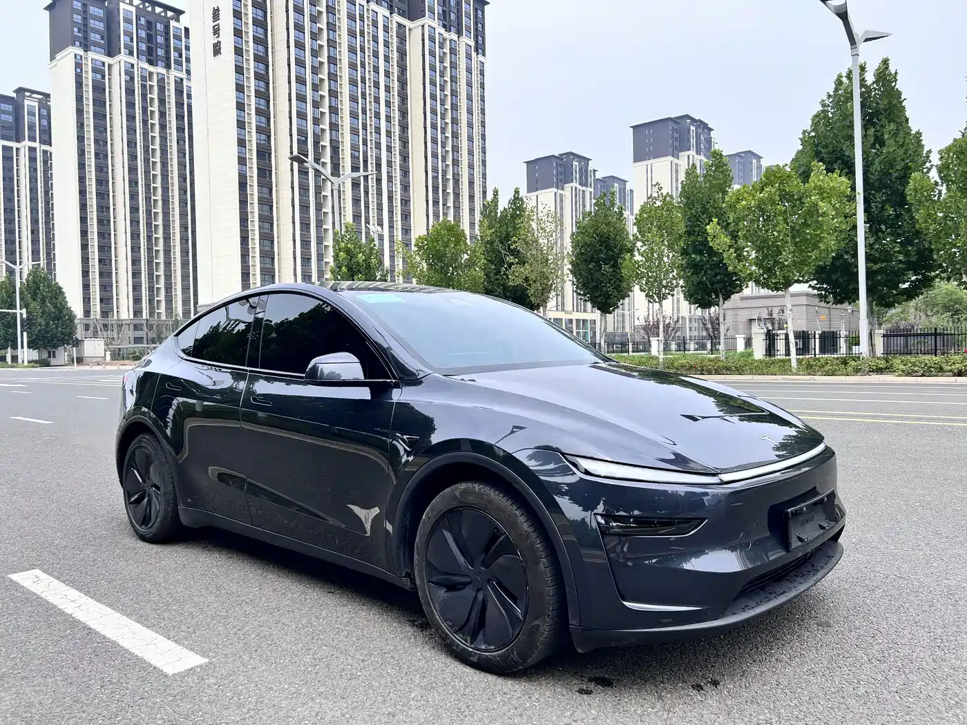 Photo 3 - Tesla Model Y
