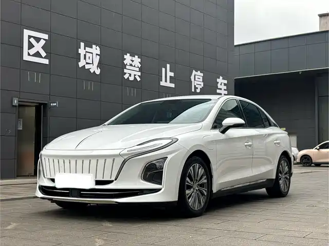 Hongqi E-QM5 2022 431km Charging Enjoyment Edition