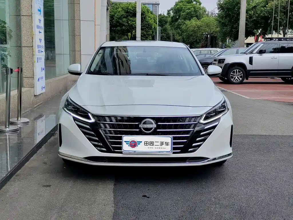 Photo 2 - Nissan Teana