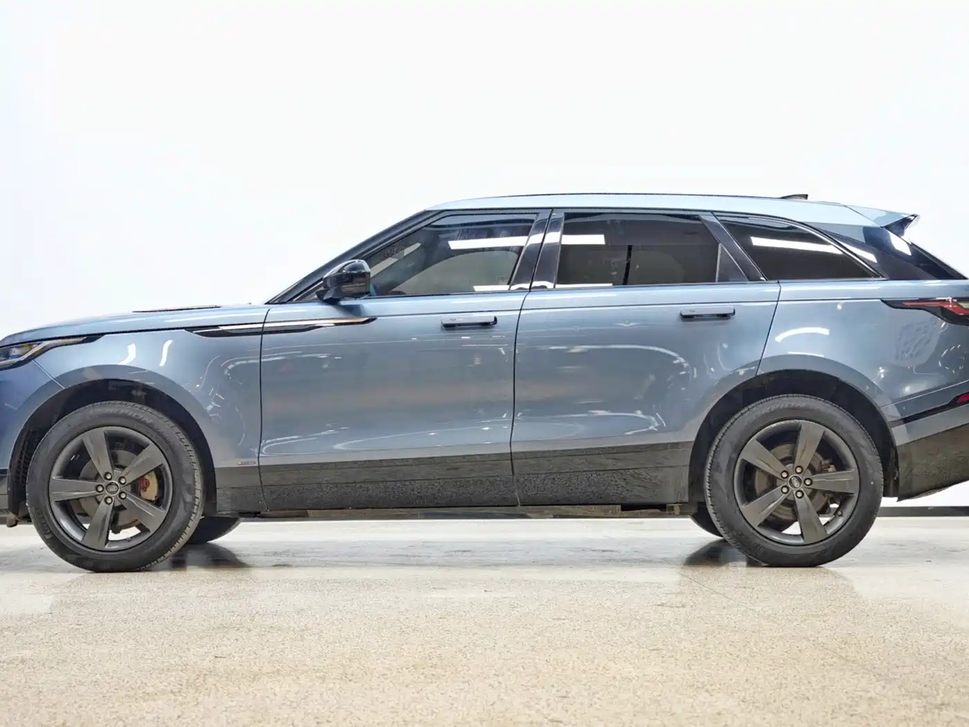 Land Rover Range Rover Velar 2019 250PS R-DYNAMIC S фото 4