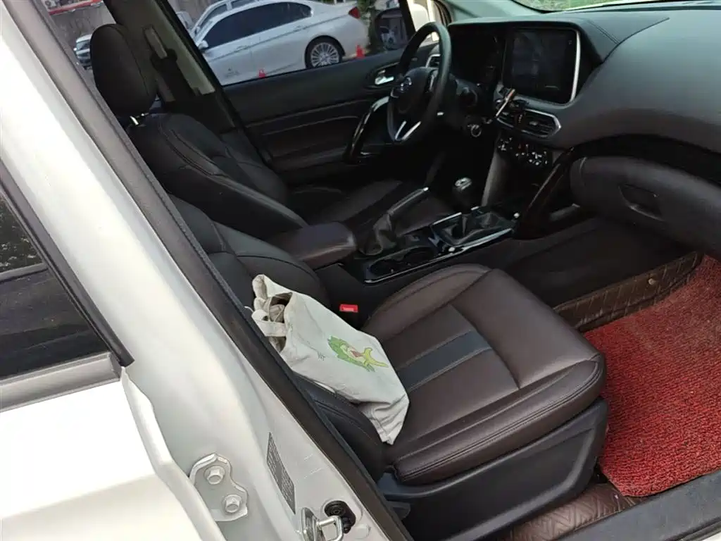 GAC Trumpchi Trumpchi GS4 2019 270T Manual 2WD Elite Edition фото 25