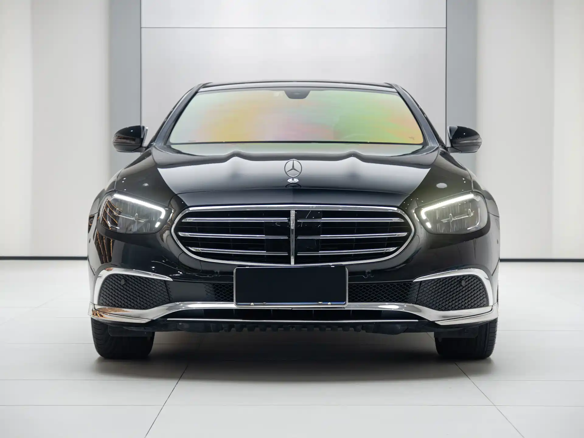 Фото 2 - Mercedes-Benz E-Class