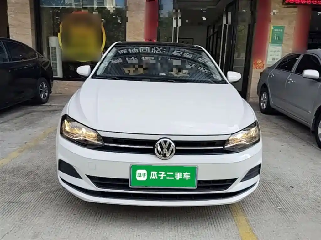 Volkswagen Polo 2019 Plus 1.5L Automatic Panorama Enjoyment Edition фото 3