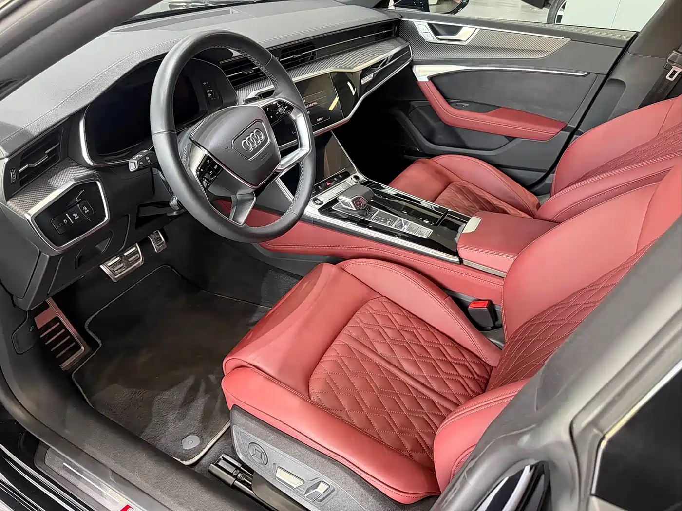 Audi A7L 2024 45 TFSI quattro S-line Black Warrior Edition фото 5