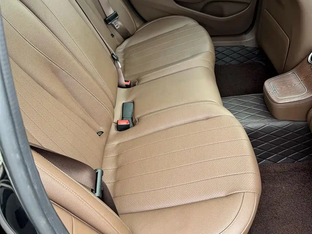 Mercedes-Benz E-Class 2023 E 300 L Fashion фото 13