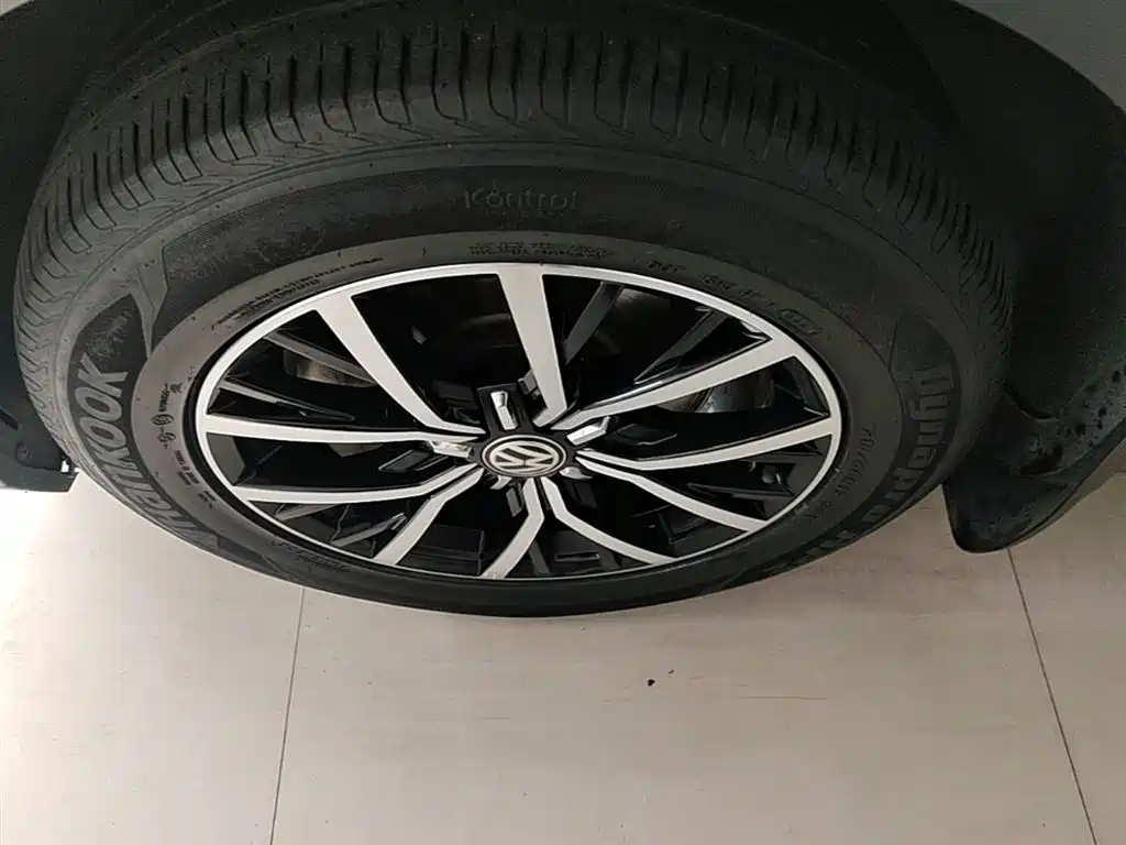 Volkswagen Tiguan L 2018 330TSI Automatic 2WD Luxury Edition фото 23