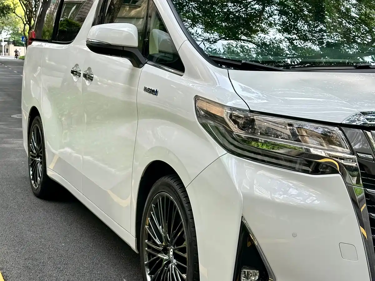 Toyota Alphard 2020 Hybrid 2.5L Premium Edition фото 18