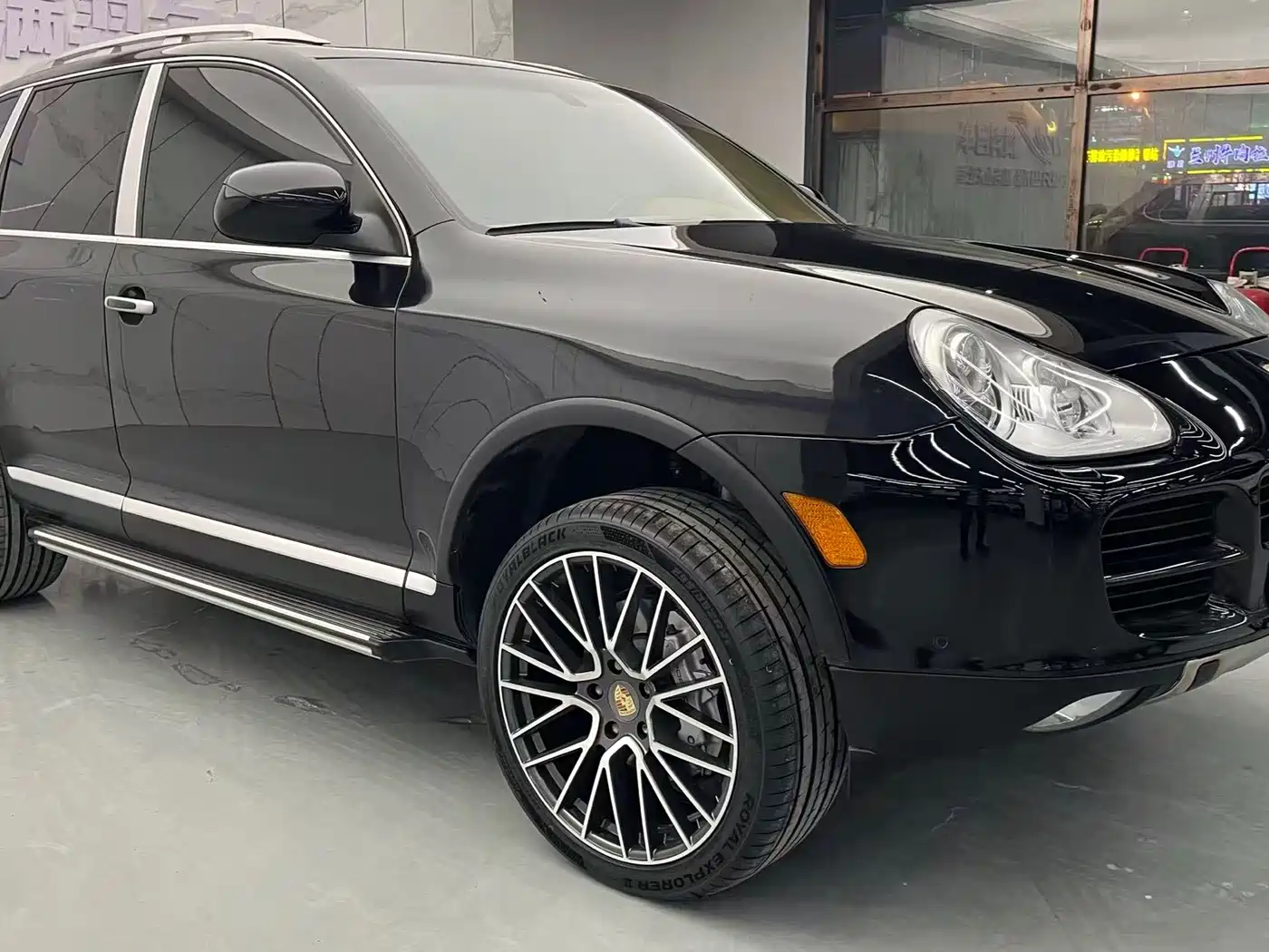 Porsche Cayenne 2006 Cayenne S 4.5L AT фото 3