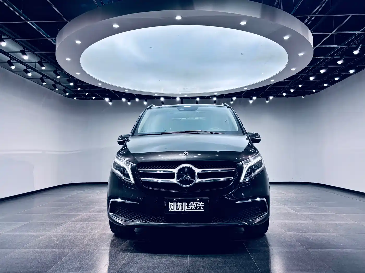 Mercedes-Benz V-Class 2022 V 260 L Long Wheelbase Prestige Edition фото 2