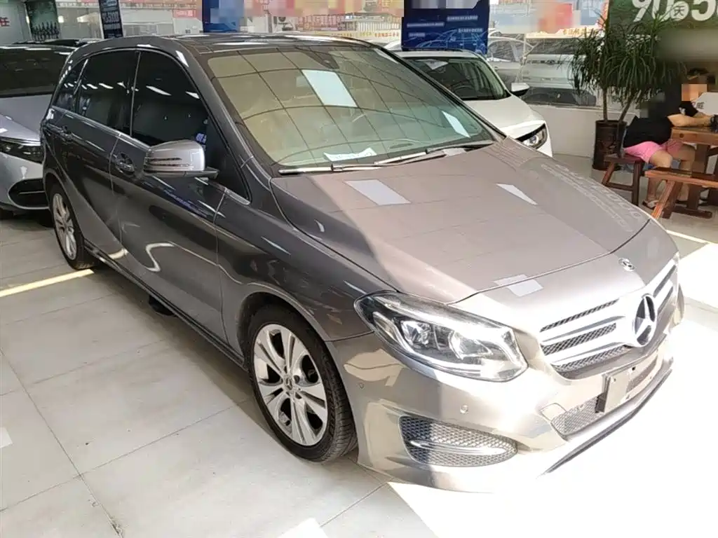 Mercedes-Benz B-Class 2018 B 200 Sport фото 4