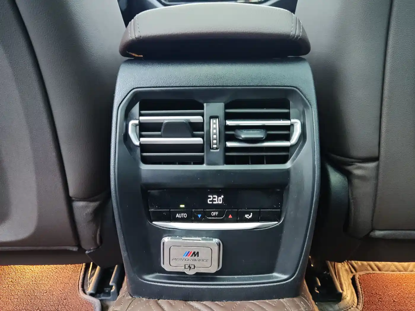 BMW 3 Series 2023 320Li M Sport Package фото 14